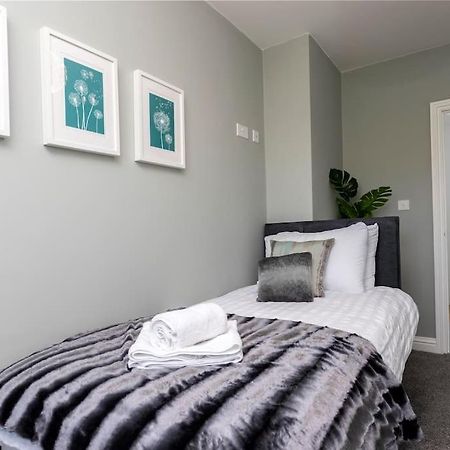 Auckland View - A Comfy & Spacious 4Bed With Views Coundon Экстерьер фото