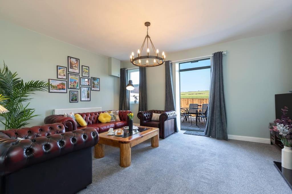Auckland View - A Comfy & Spacious 4Bed With Views Coundon Экстерьер фото